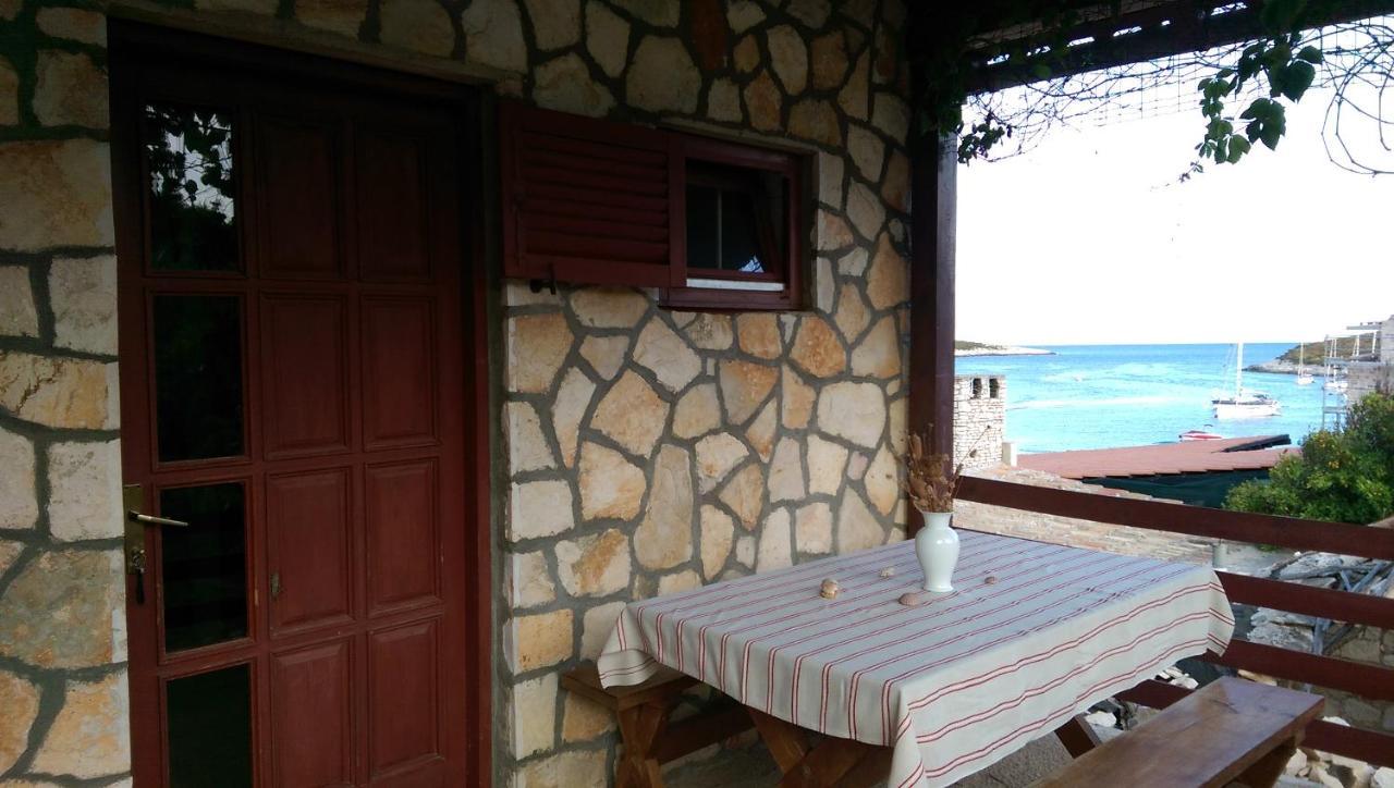 Apartman Knezevic Rukavac (Vis) Exterior foto
